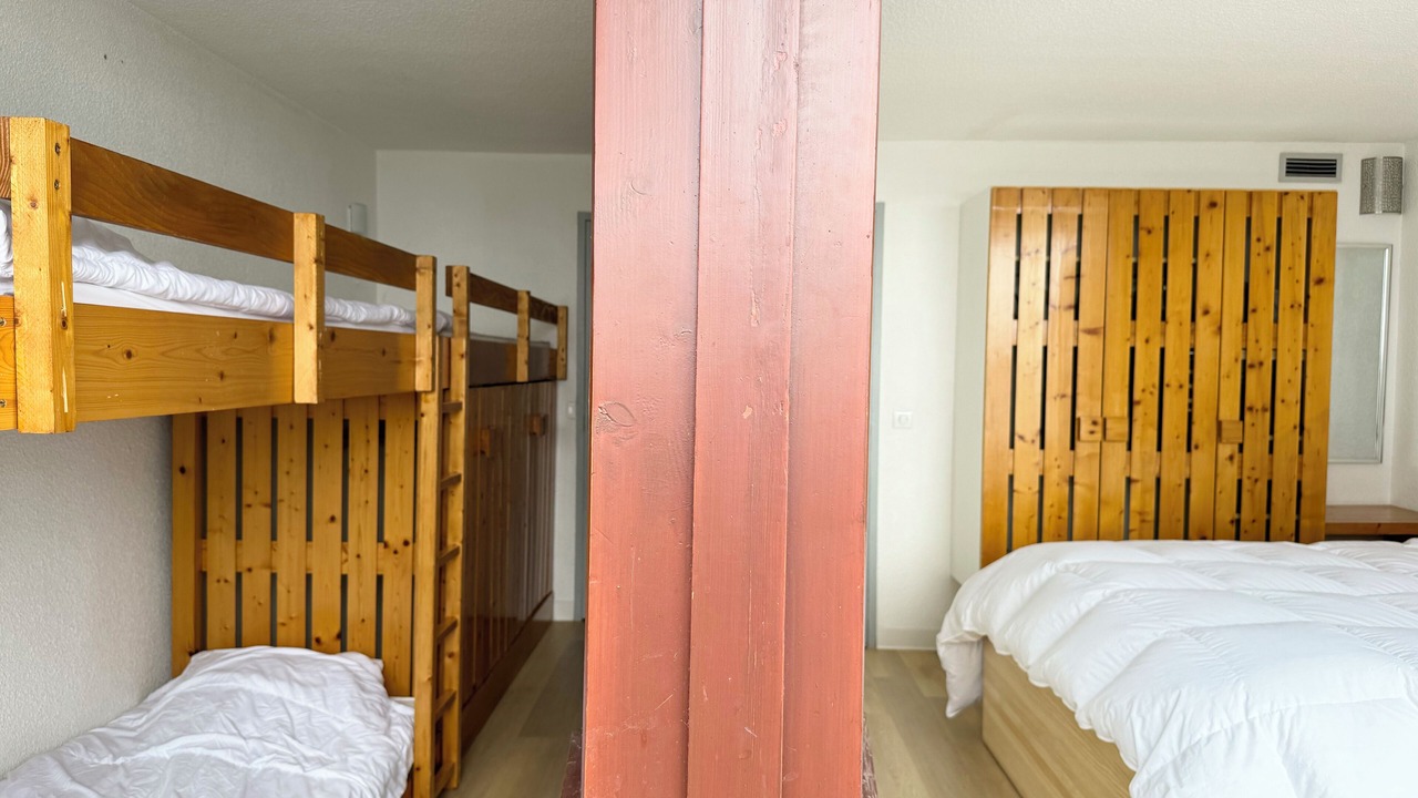 Photo of Bedroom in Arc-1800