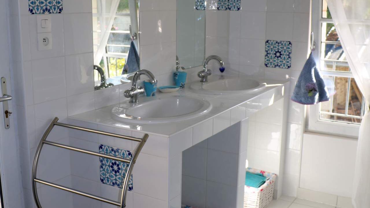 Photo of Bathroom in Fontevraud-l'Abbaye