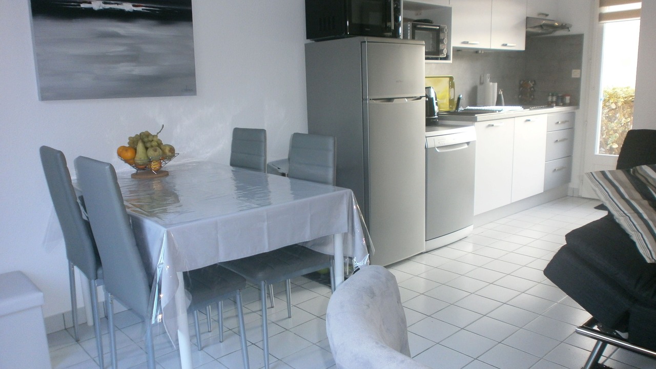 Photo of Kitchen in Saint-Gildas-de-Rhuys