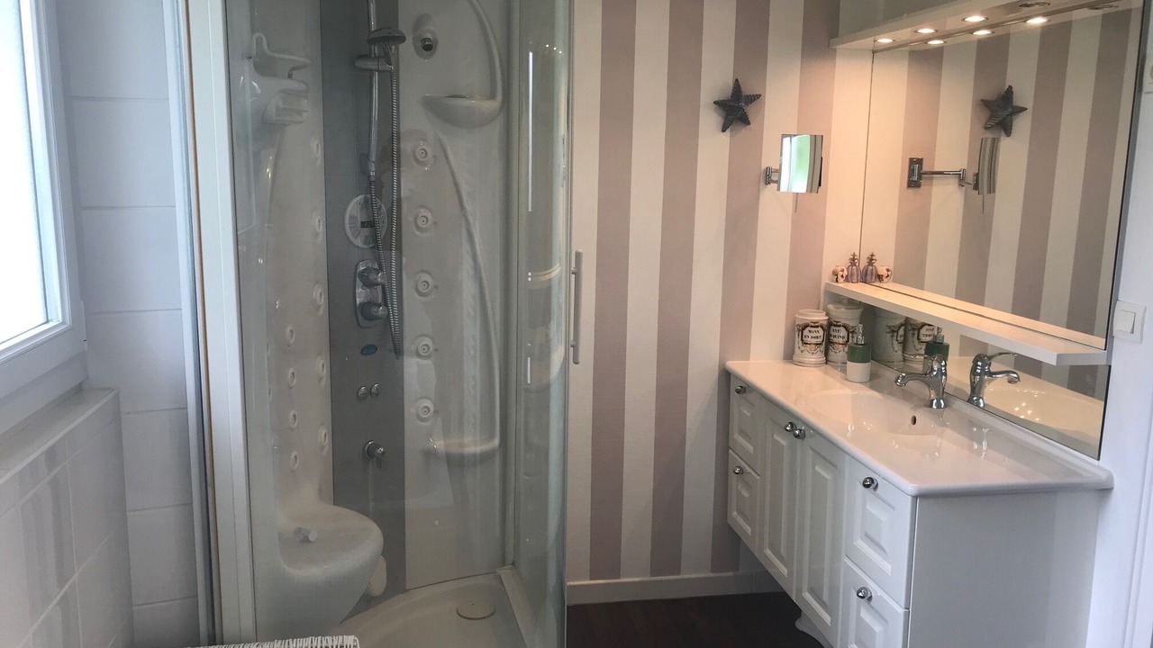 Photo of Bathroom in Vannes