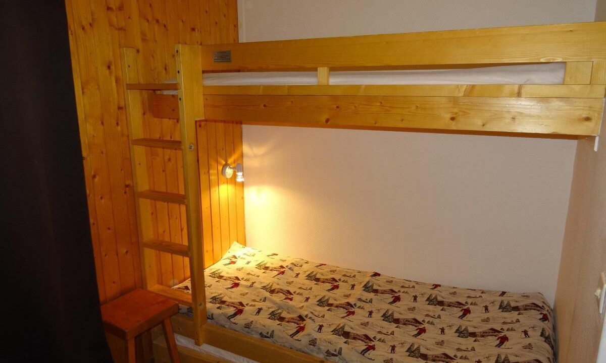Photo of Bedroom in Arc-1800