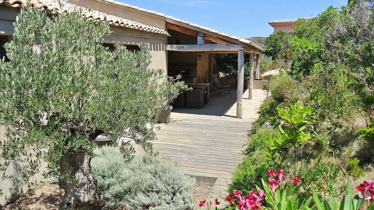Photo of Patio Balcony in Bonifacio