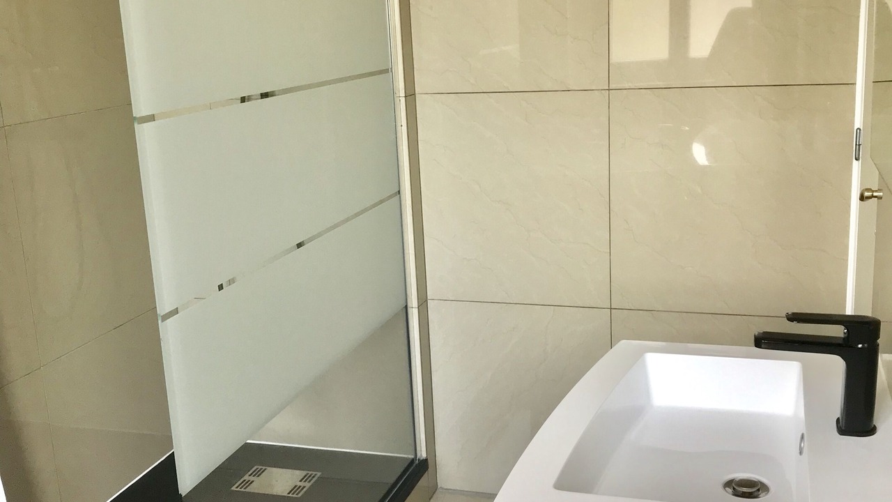 Photo of Bathroom in Elbeuf
