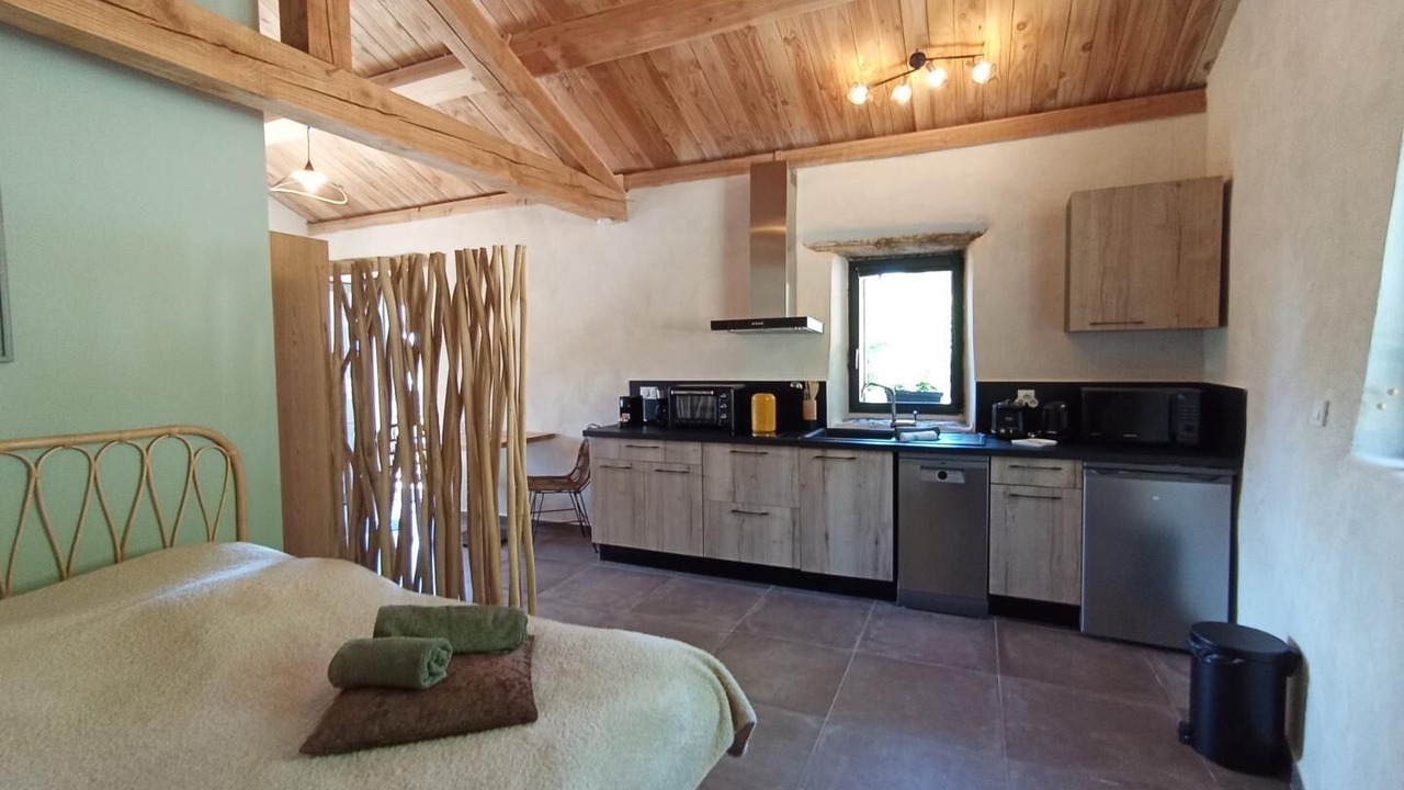 Photo of Bedroom in Saint-Julien-des-Points
