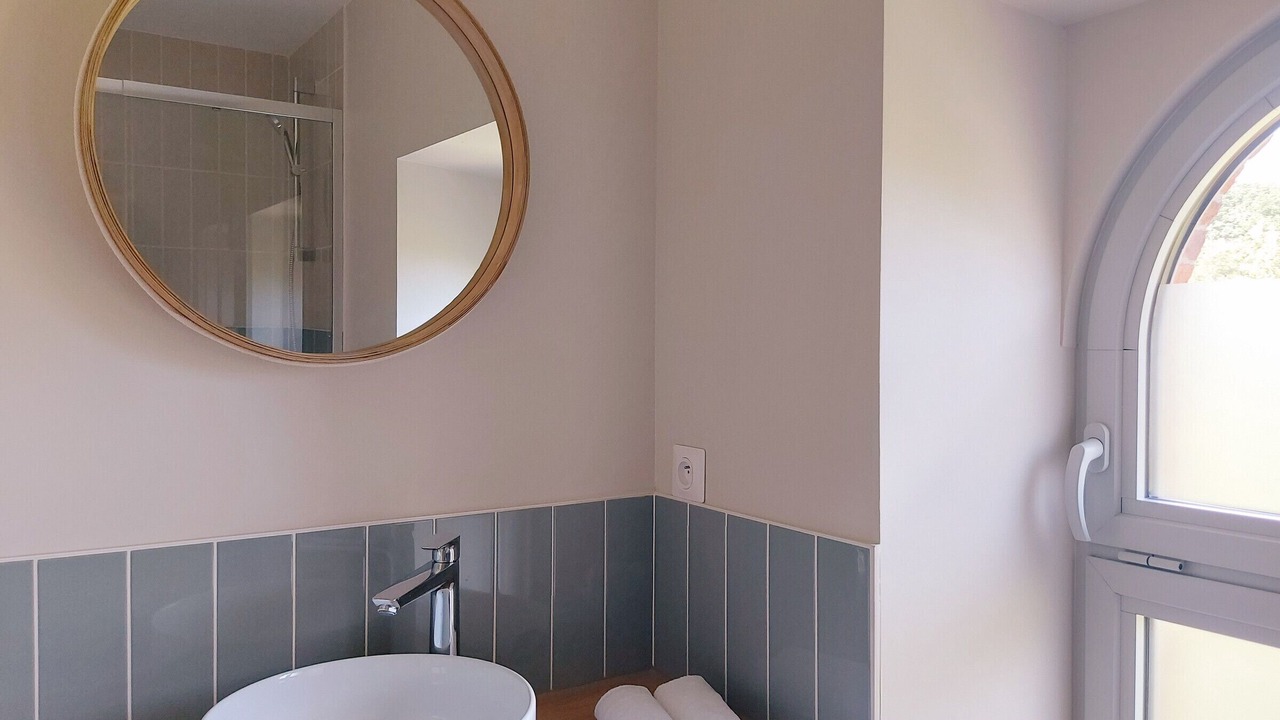 Photo of Bathroom in Saint-Pellerin