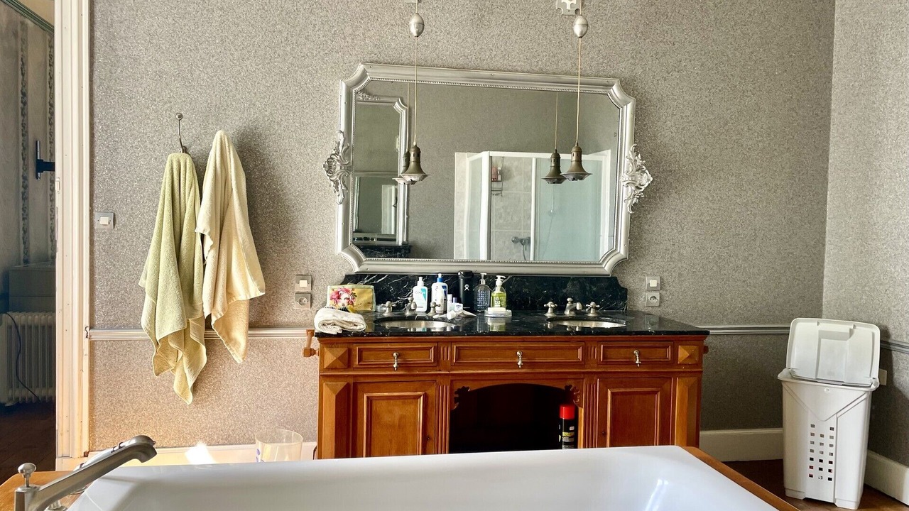 Photo of Bathroom in Hommes