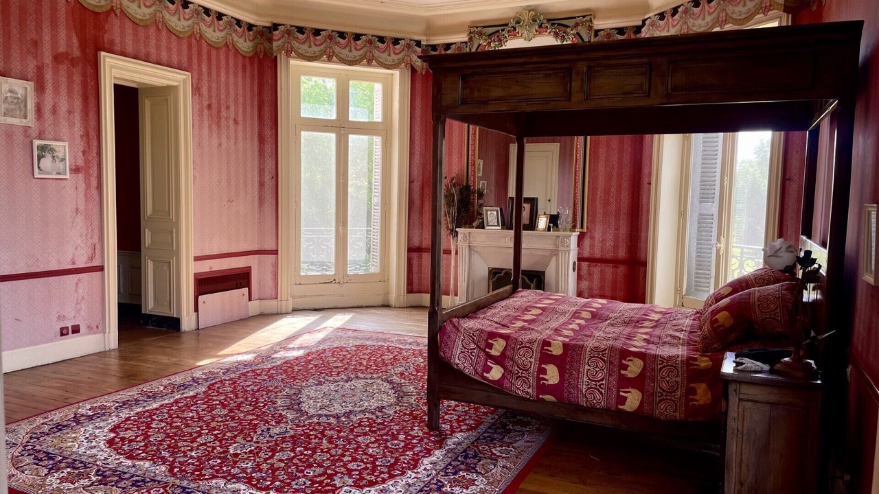 Photo of Bedroom in Hommes