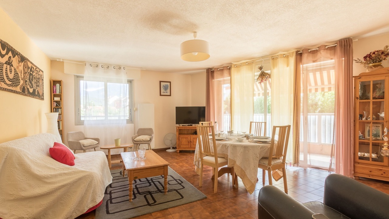 Photo of Livingroom in Embrun