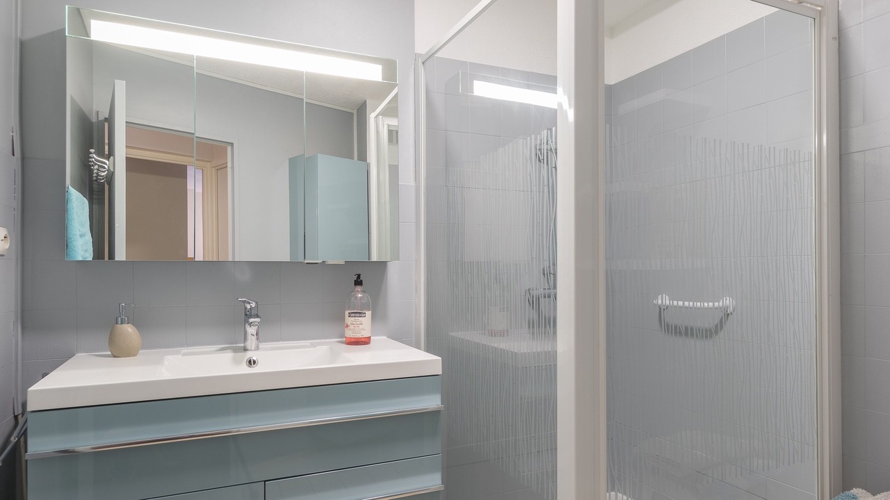 Photo of Bathroom in Embrun