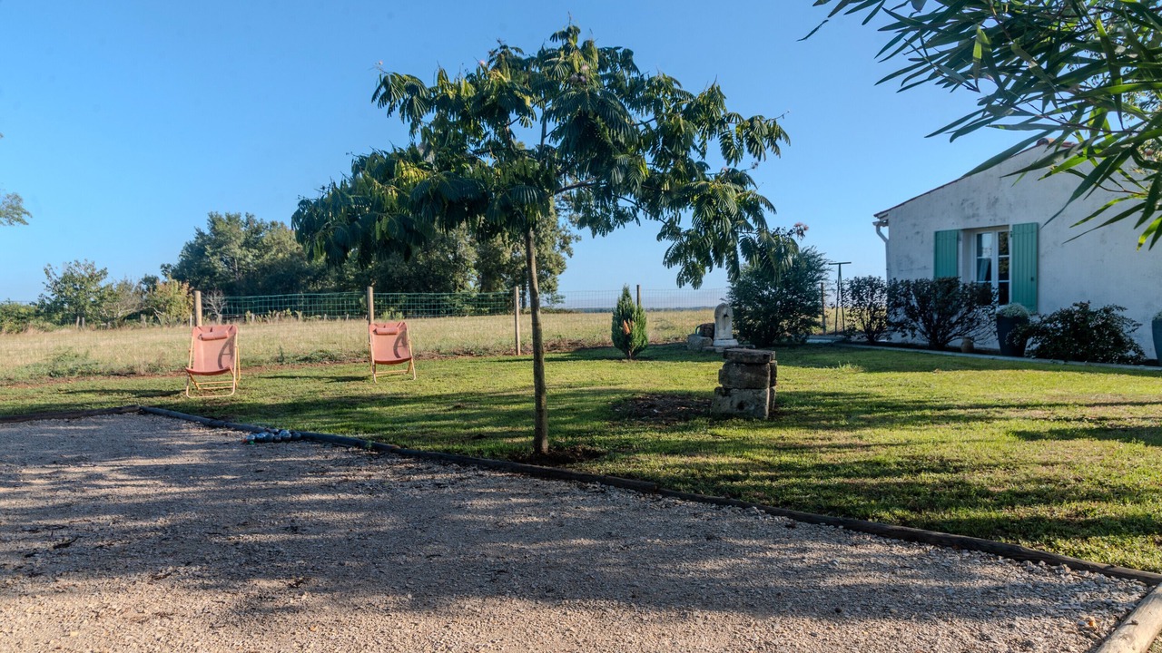 Photo of Outdoor in Brizambourg