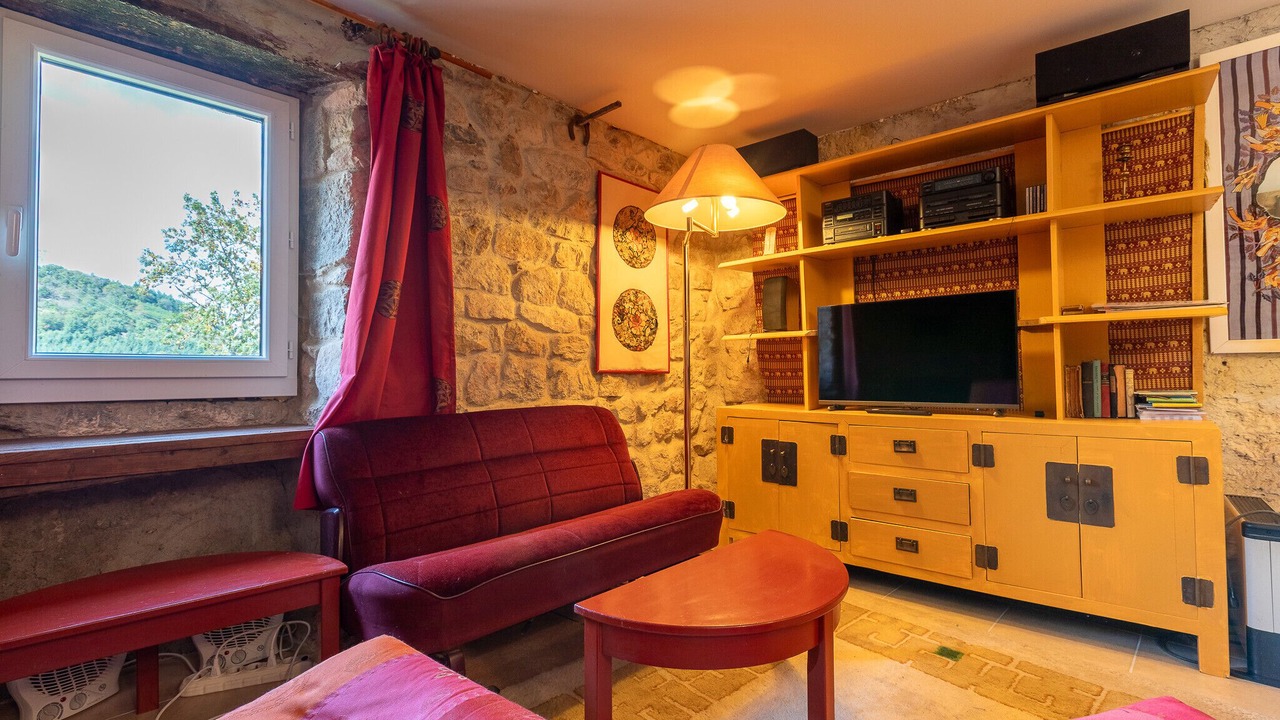 Photo of Livingroom in Saint-Barthelemy-Grozon