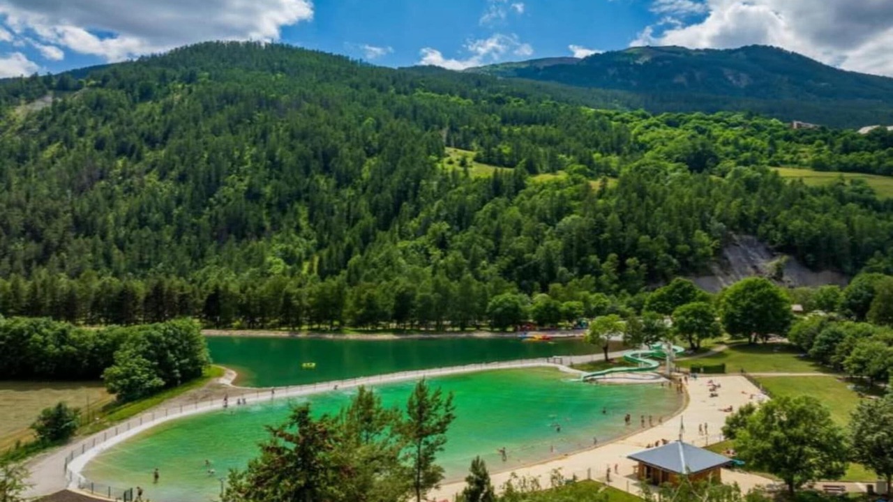 Photo of Others in Allos
