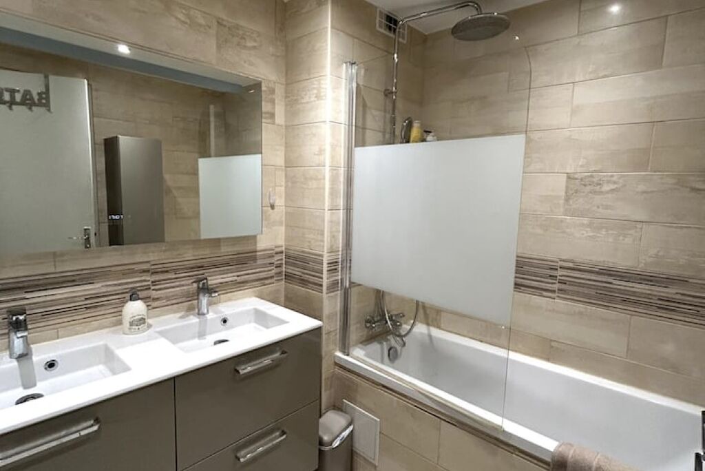 Photo of Bathroom in Sud