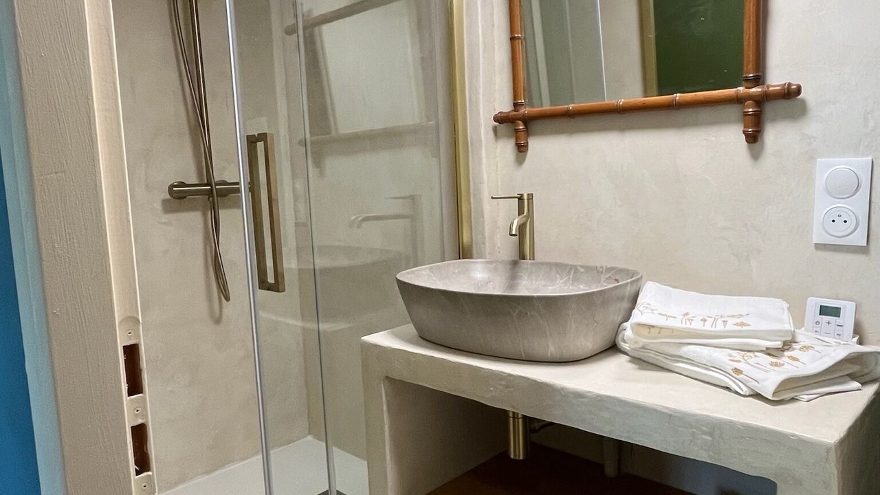 Photo of Bathroom in Sainte-Marguerite-de-Viette