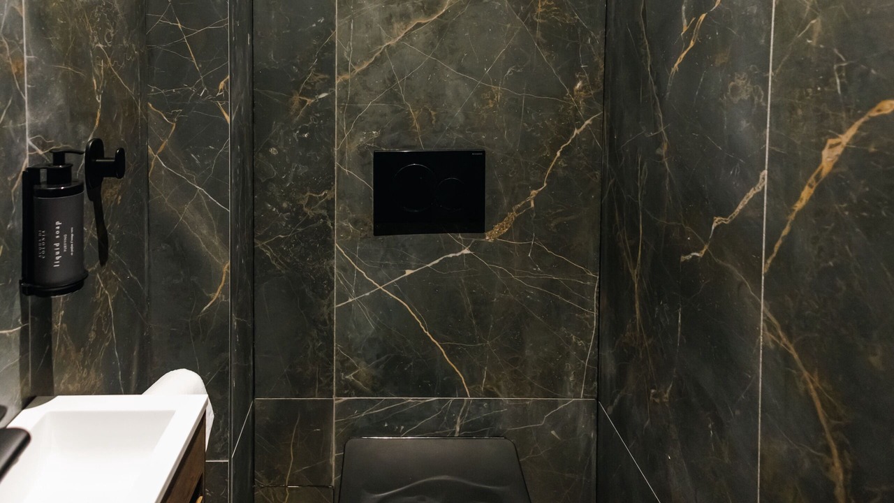 Photo of Bathroom in Downtown Angers