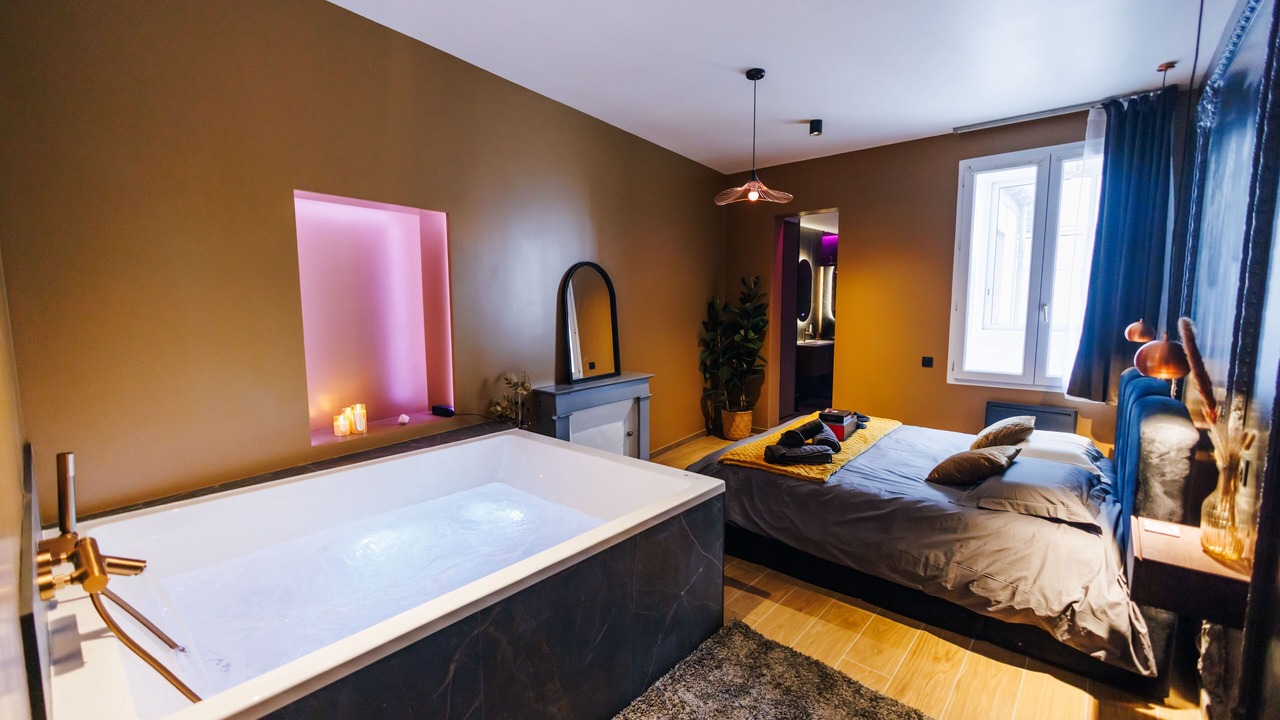 Photo of Bedroom in Downtown Angers