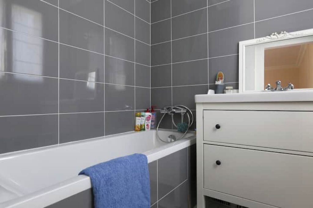 Photo of Bathroom in Suresnes