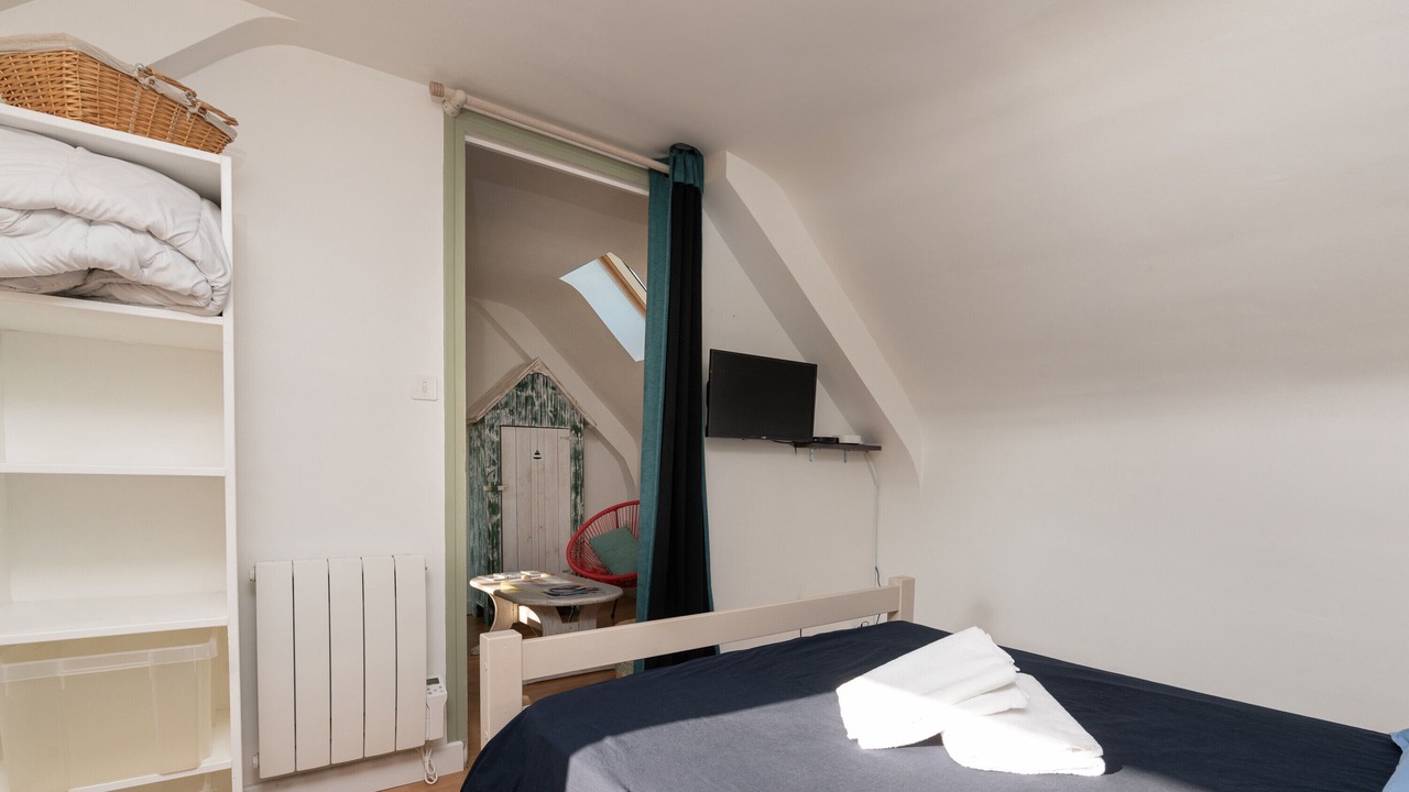 Photo of Bedroom in Theix-Noyalo