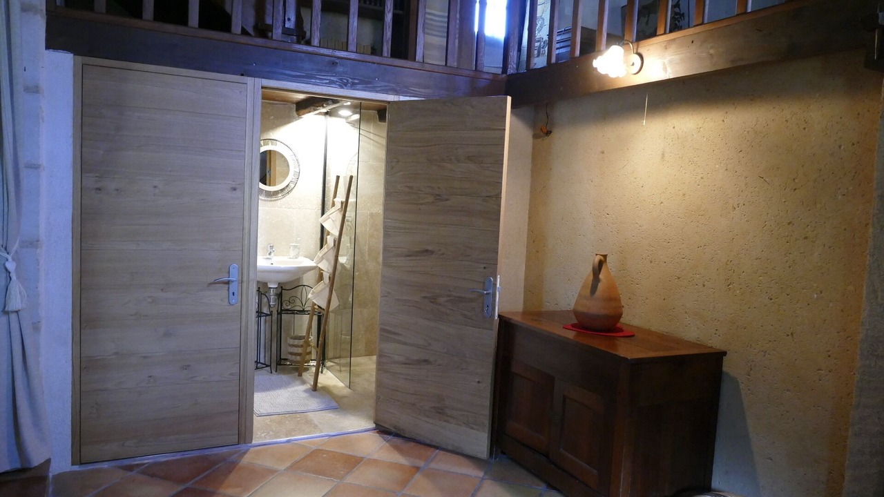 Photo of Bathroom in Saint-Martin-des-Combes