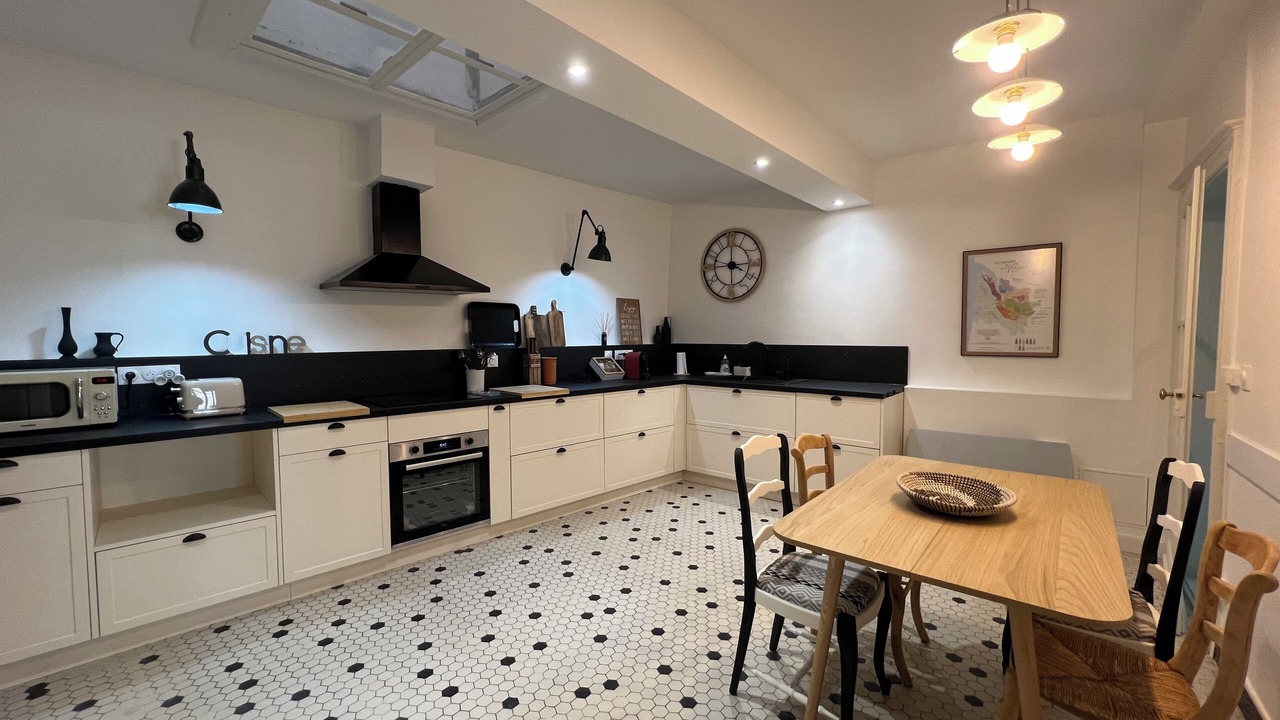 Photo of Kitchen in Saint-Estephe
