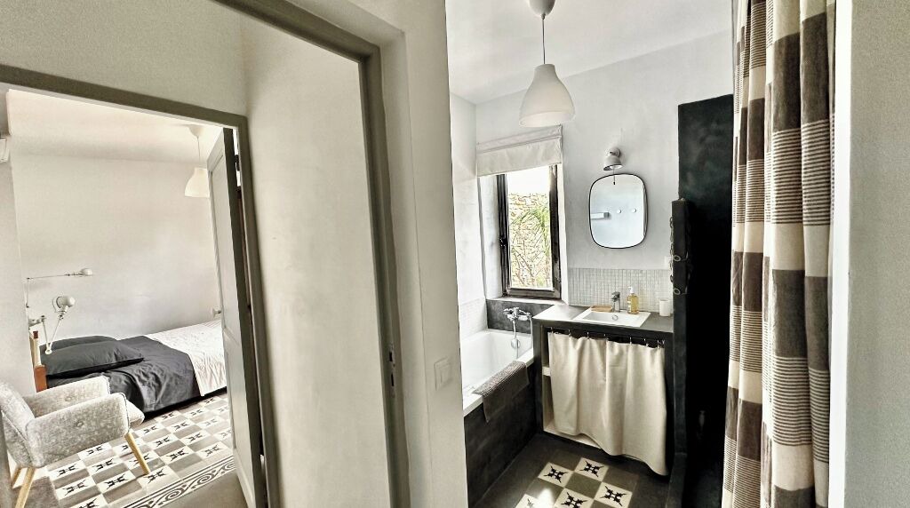 Photo of Bathroom in Montaren-et-Saint-Mediers