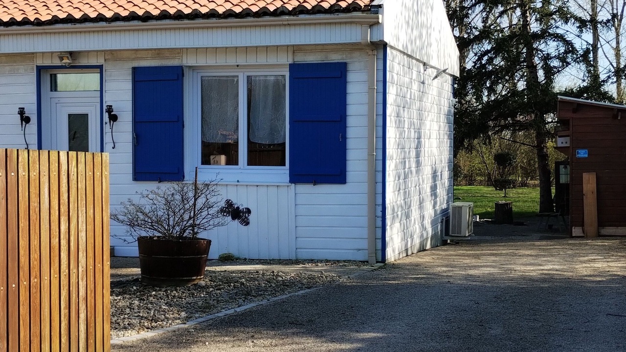 Photo of Outdoor in Maille
