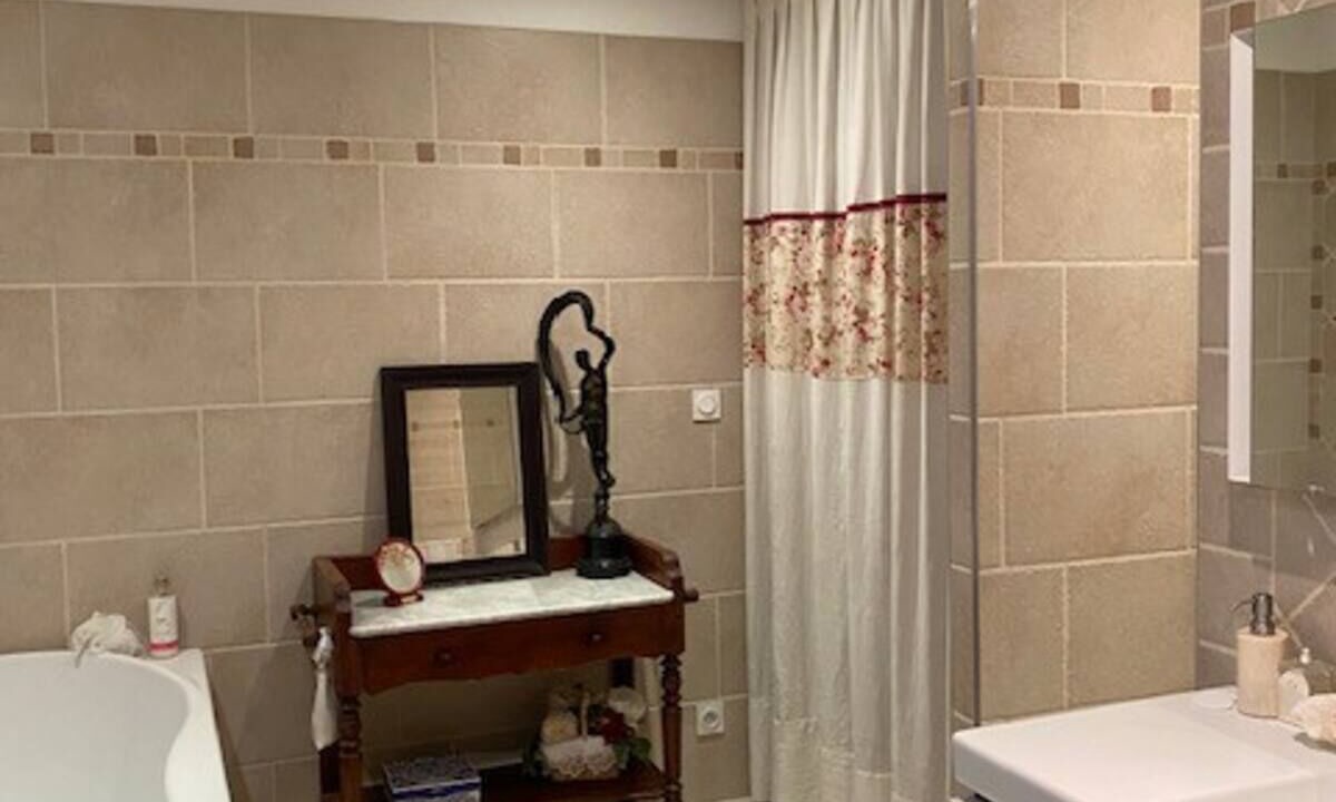 Photo of Bathroom in Sainte-Anastasie-sur-Issole