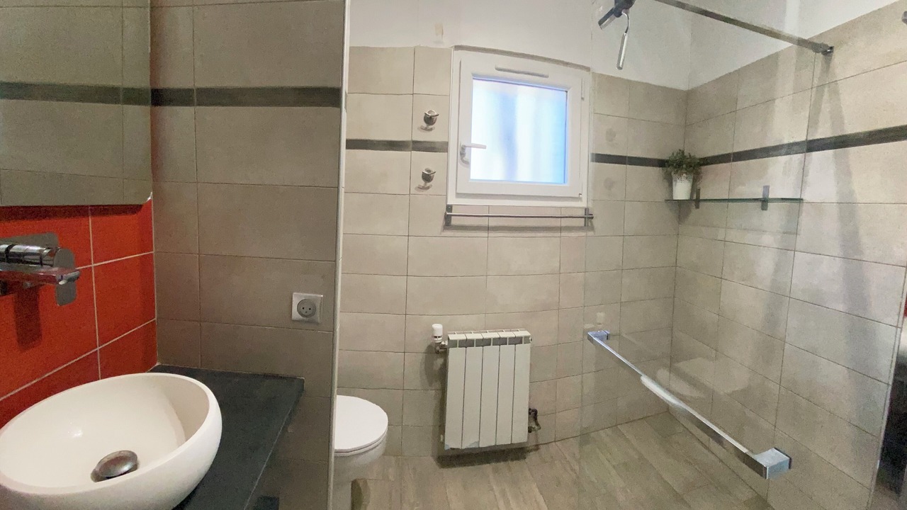 Photo of Bathroom in Sainte-Anastasie-sur-Issole