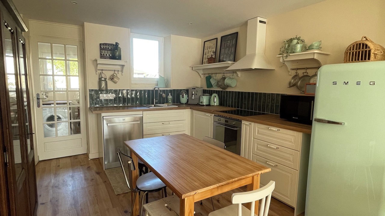 Photo of Kitchen in La Lucerne-dʼOutremer