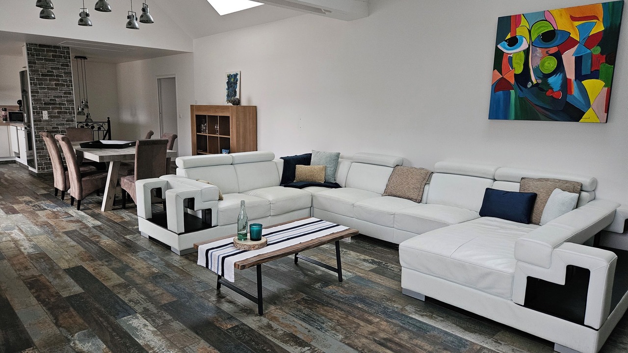 Photo of Livingroom in Chouilly