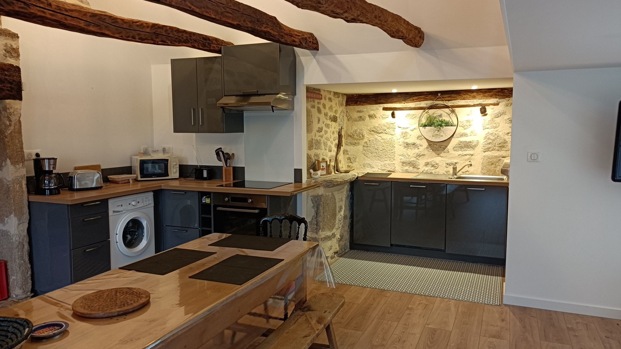 Photo of Kitchen in Saint-Julien-le-Pelerin