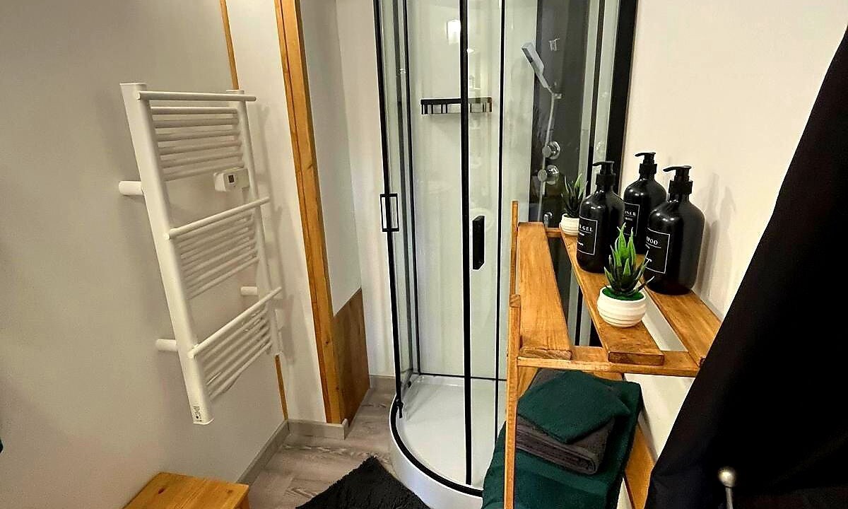 Photo of Bathroom in Les Roches-l'Eveque