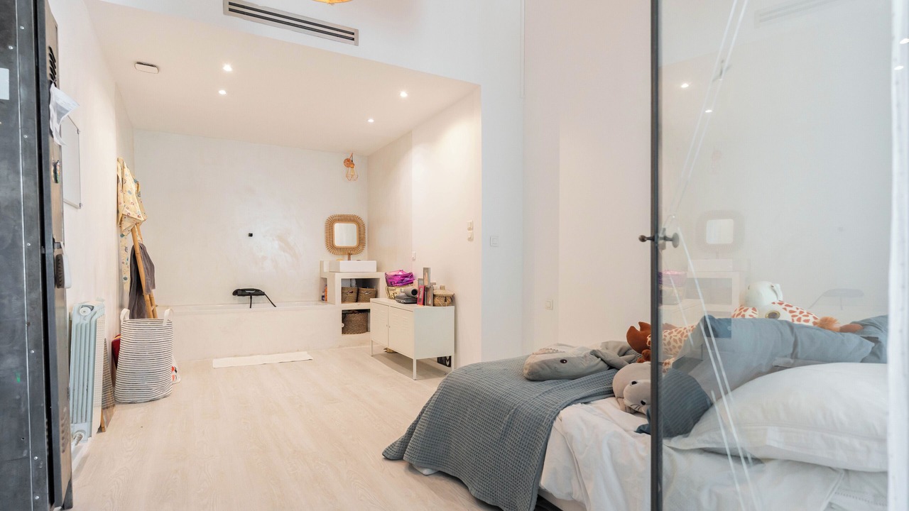 Photo of Bedroom in 7th Arrondissement