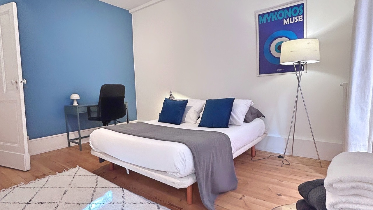 Photo of Bedroom in Carmes