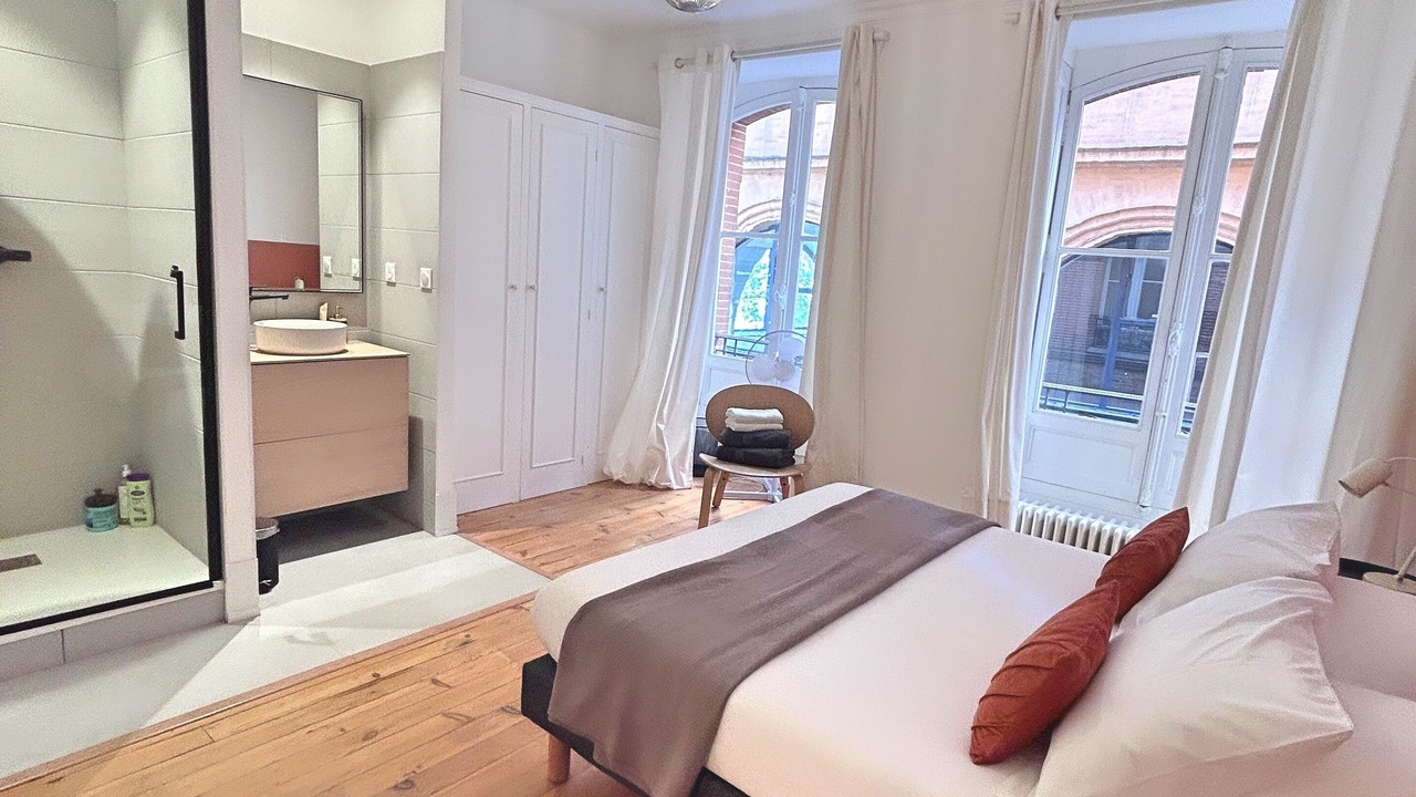 Photo of Bedroom in Carmes