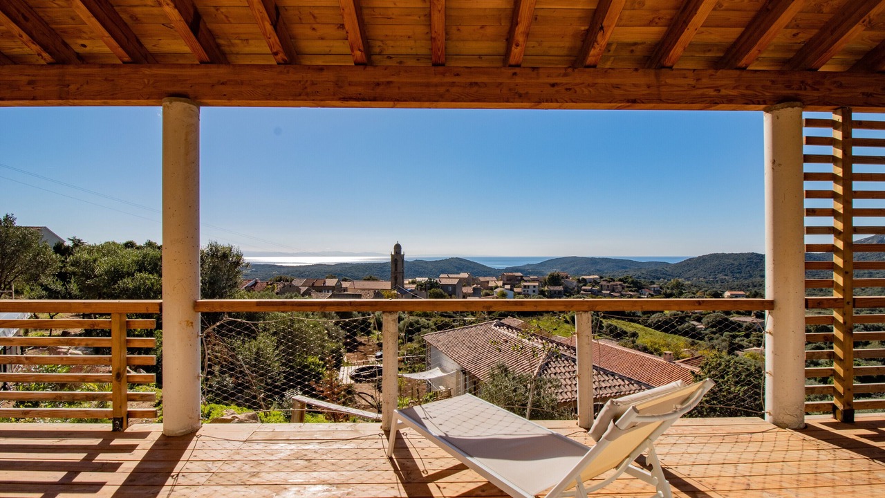 Photo of Patio Balcony in Monacia-d'Aullene