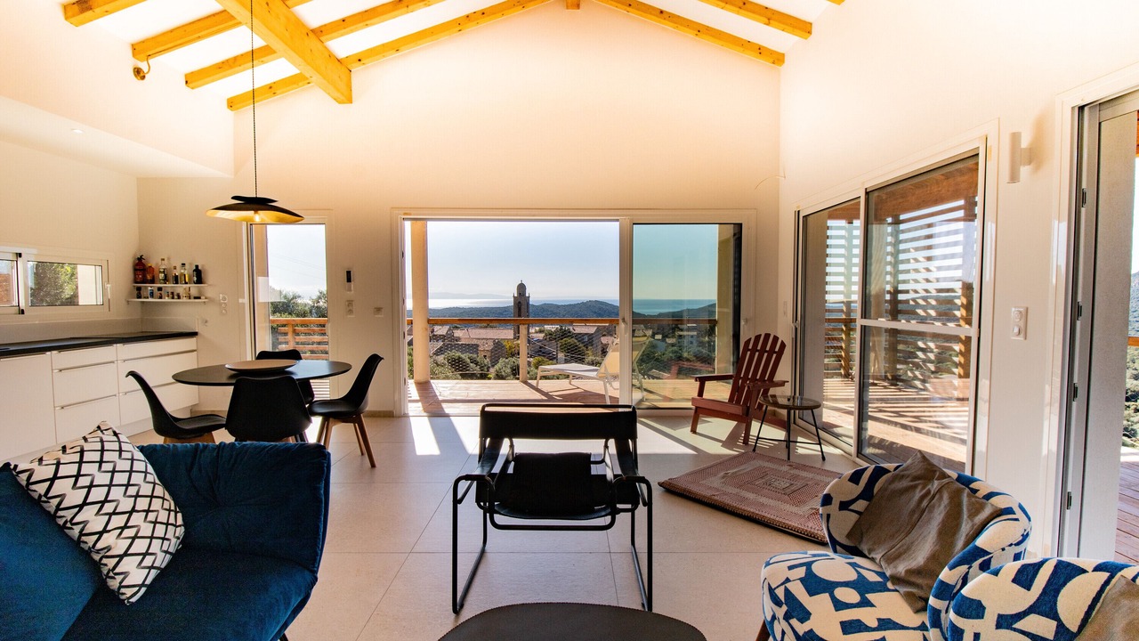 Photo of Livingroom in Monacia-d'Aullene