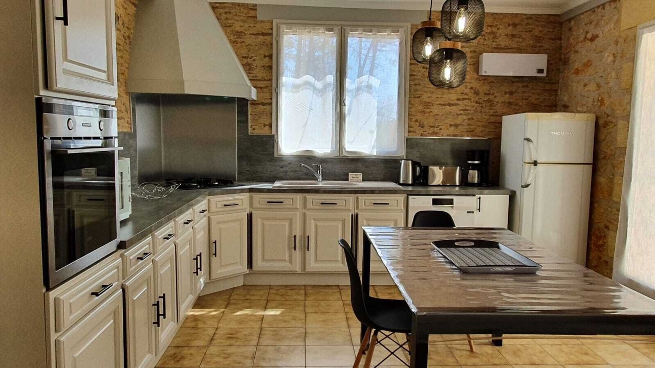 Photo of Kitchen in Saint-Andre-dAllas