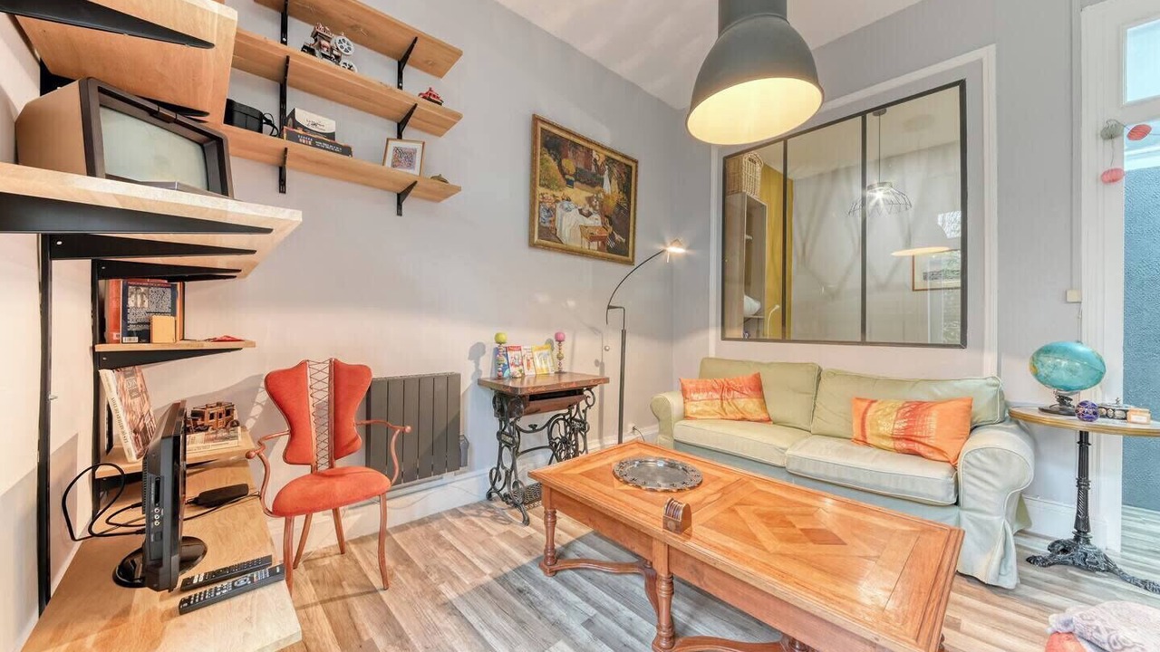 Photo of Livingroom in Charpennes - Charmettes