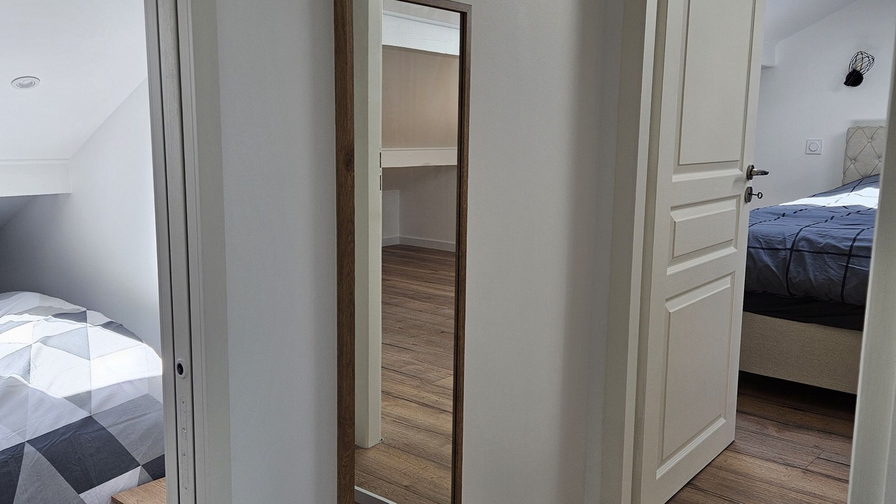 Photo of Bedroom in Cranves-Sales