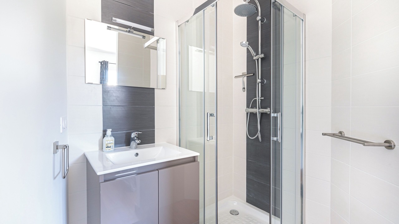 Photo of Bathroom in Rochefort-sur-Loire