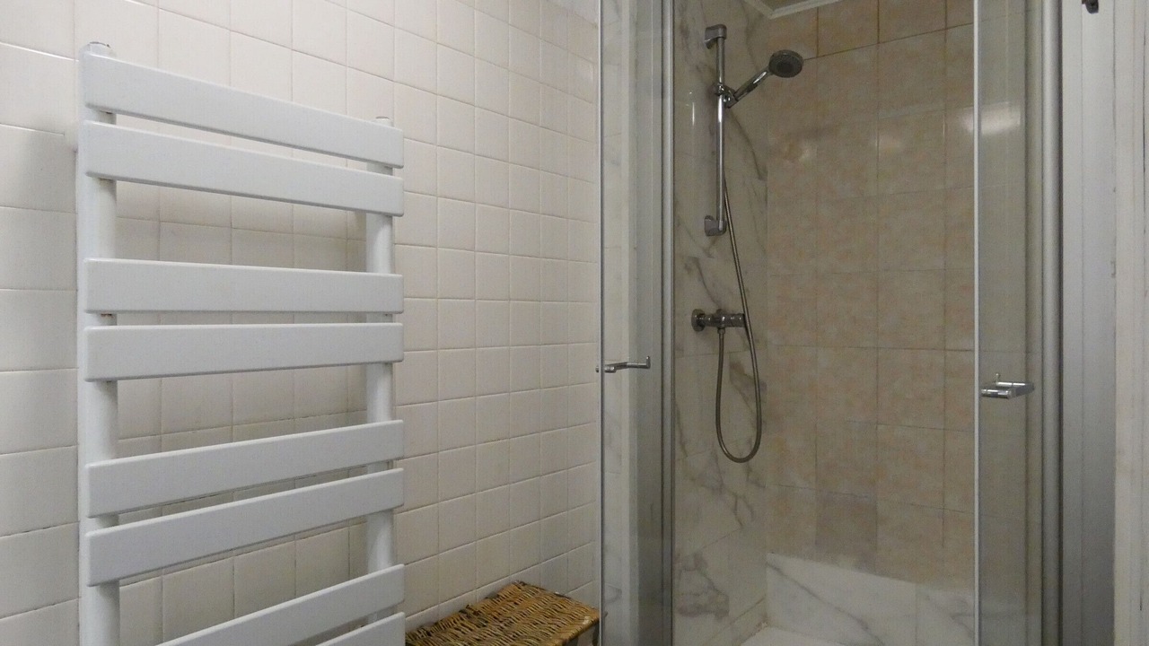 Photo of Bathroom in Saint-Hilaire-sur-Yerre