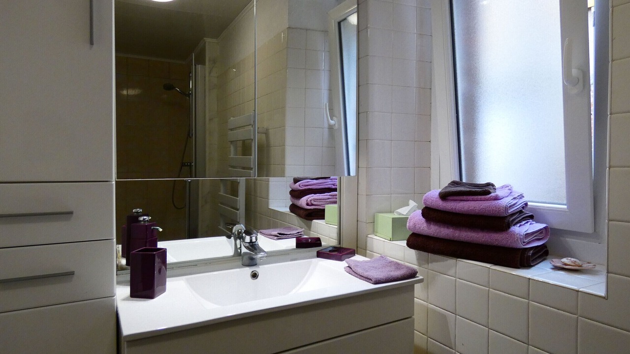 Photo of Bathroom in Saint-Hilaire-sur-Yerre