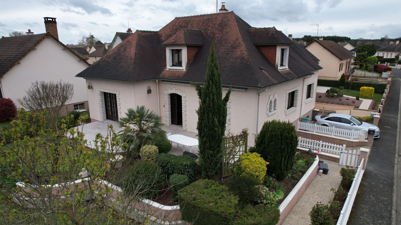 Photo of Outdoor in Change