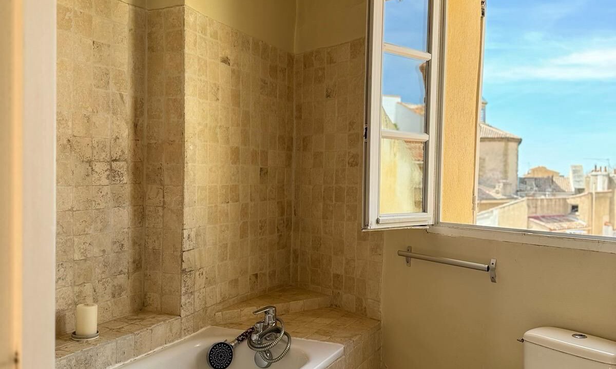 Photo of Bathroom in Mazarin Quarter