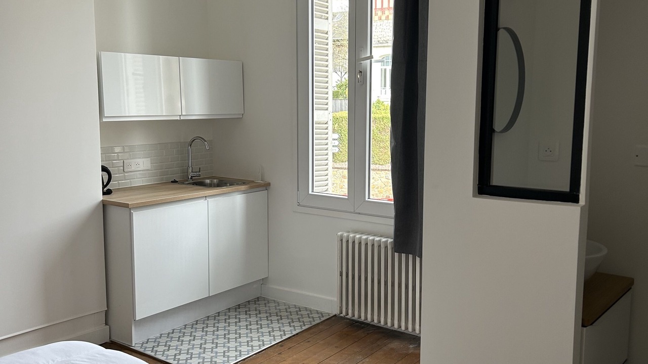 Photo of Bedroom in Lisieux