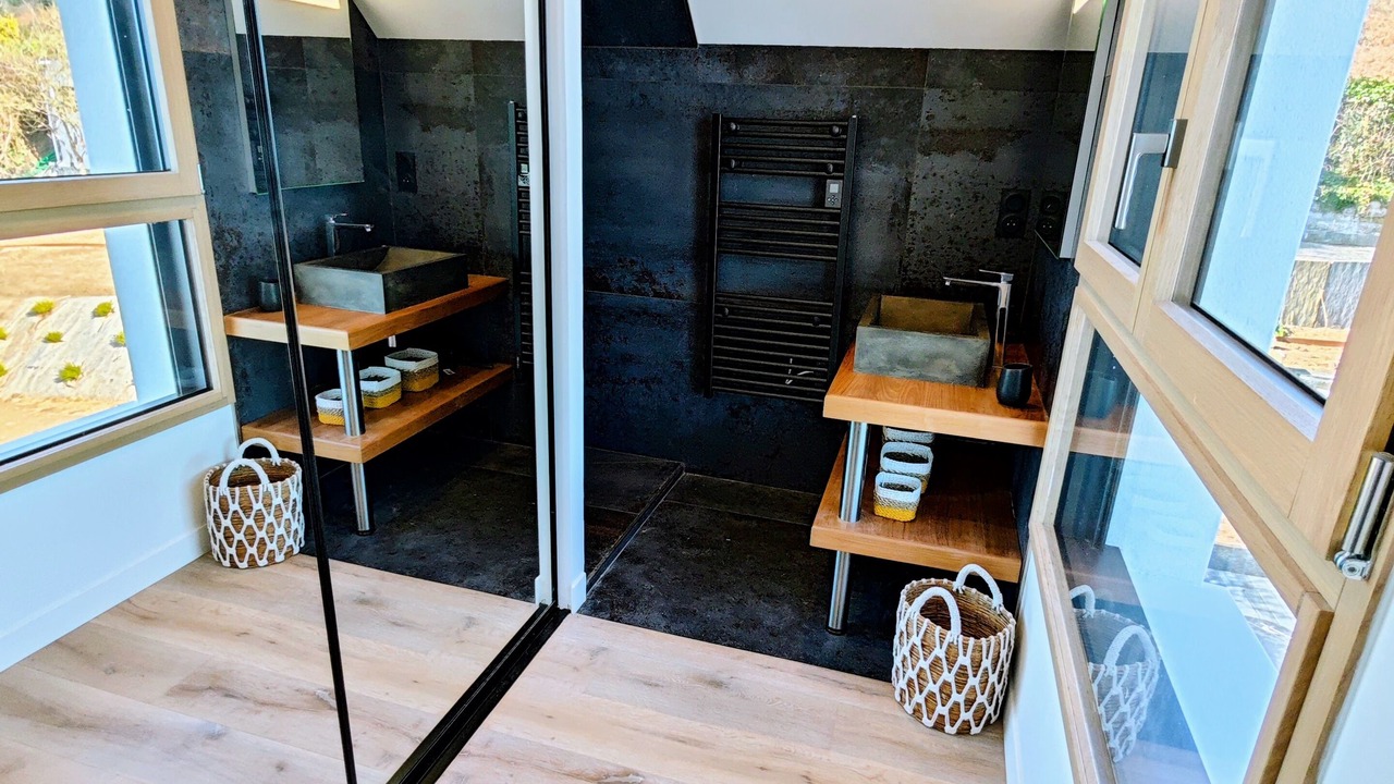 Photo of Bathroom in Locquirec