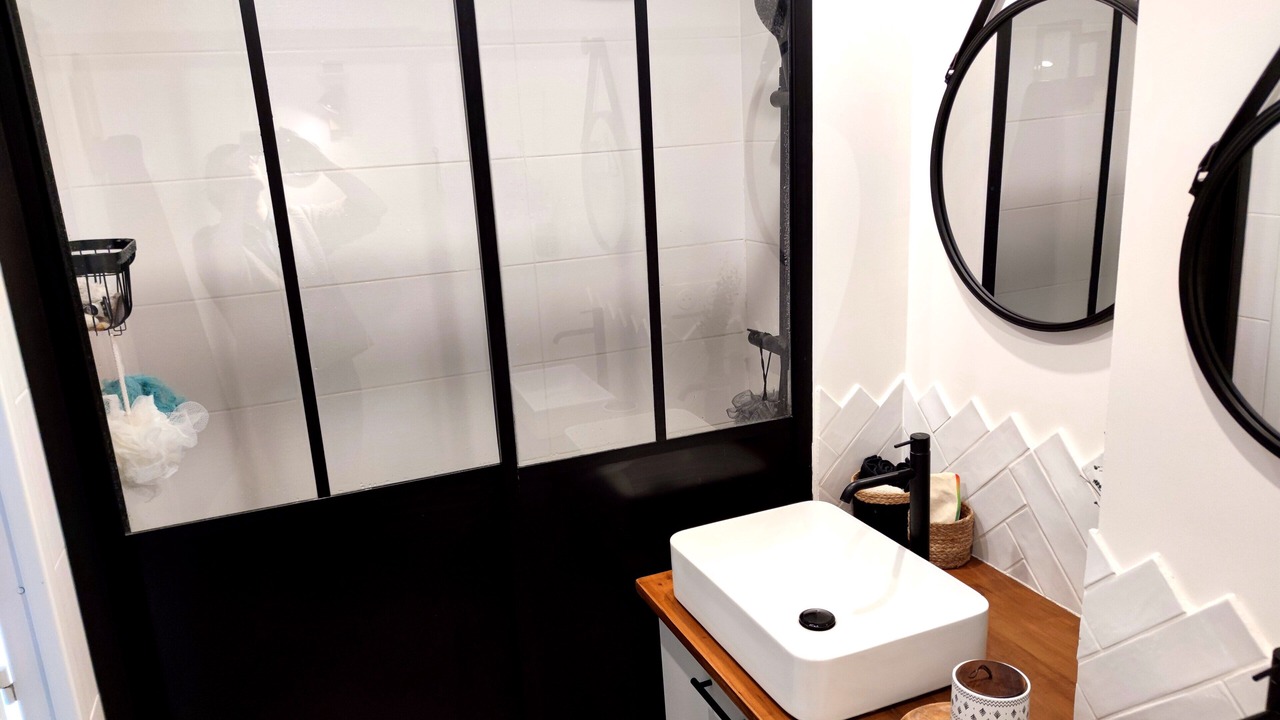 Photo of Bathroom in Gouvernes