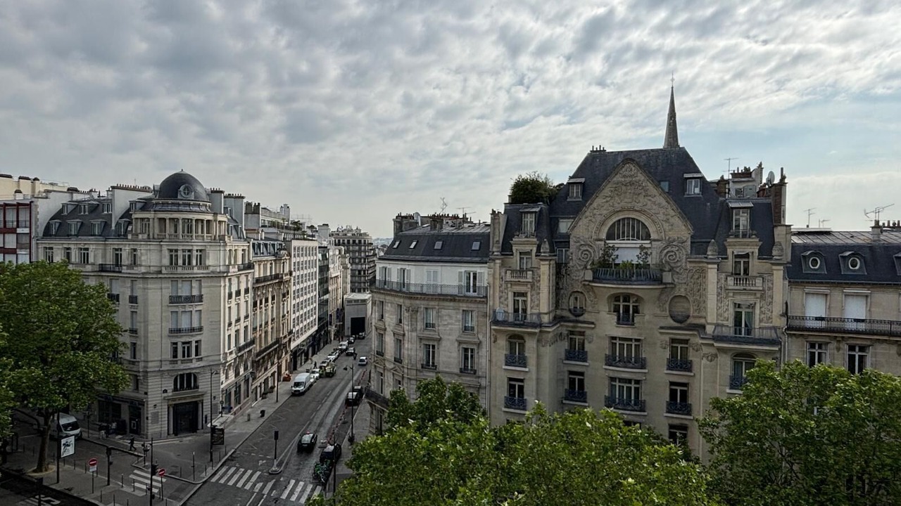 Photo of Others in Champs-Elysees