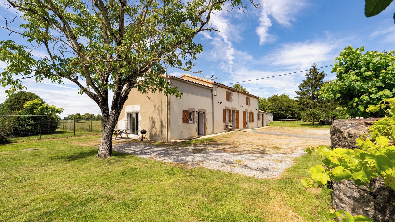 Photo of Outdoor in Saint-Etienne-du-Bois